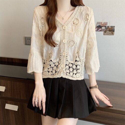 1775131190911--945343745 LBYE knit sweater