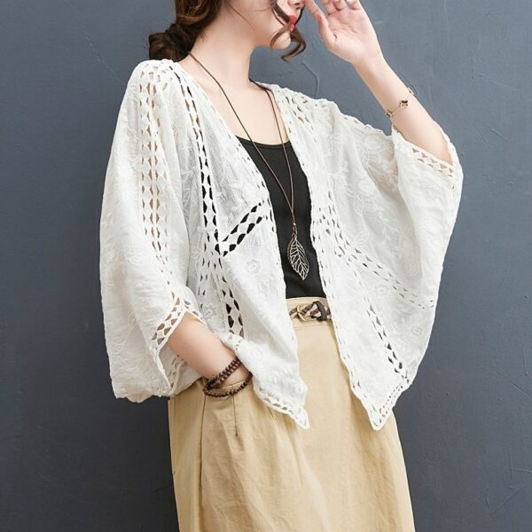 1775131619158--41676621 LBYE knit sweater