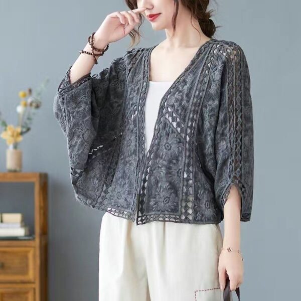 1775131622198--903962318 LBYE knit sweater